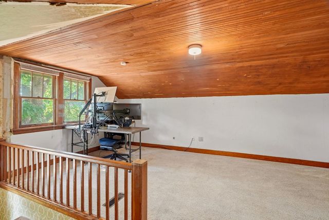 9922 E Upriver Dr, Spokane, WA 99206