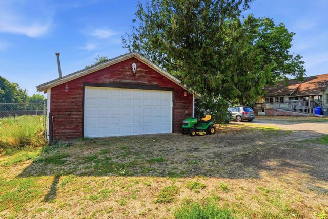 9922 E Upriver Dr, Spokane, WA 99206