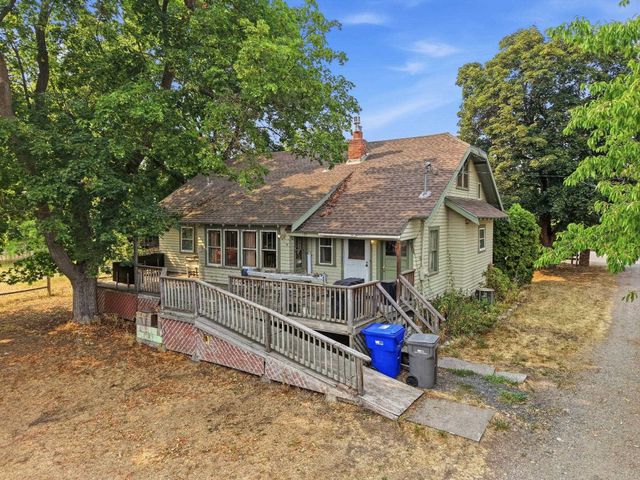 9922 E Upriver Dr, Spokane, WA 99206