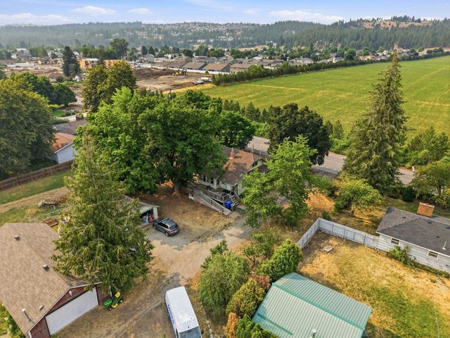 9922 E Upriver Dr, Spokane, WA 99206