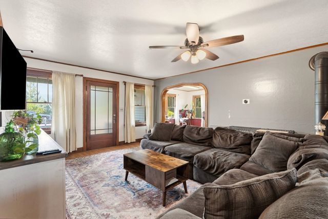 9922 E Upriver Dr, Spokane, WA 99206
