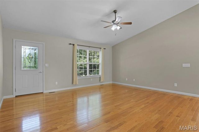 1423 E 5th Street, Washington, MO 63090