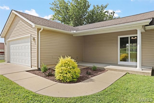1423 E 5th Street, Washington, MO 63090