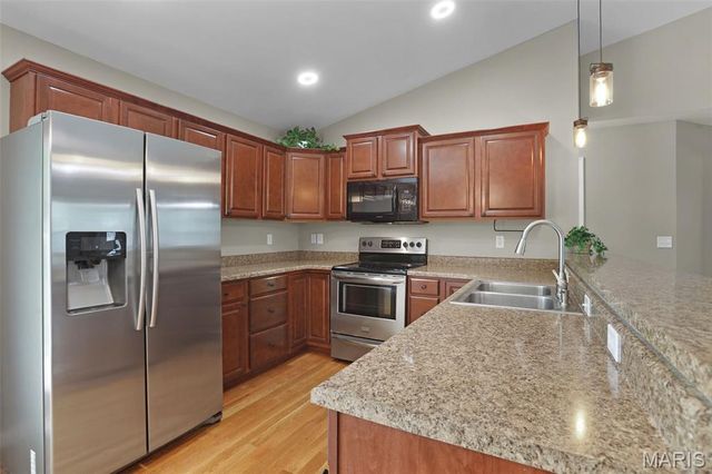 1423 E 5th Street, Washington, MO 63090