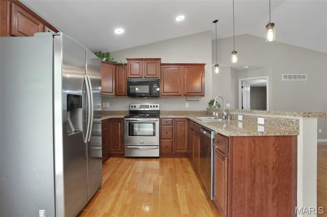 1423 E 5th Street, Washington, MO 63090