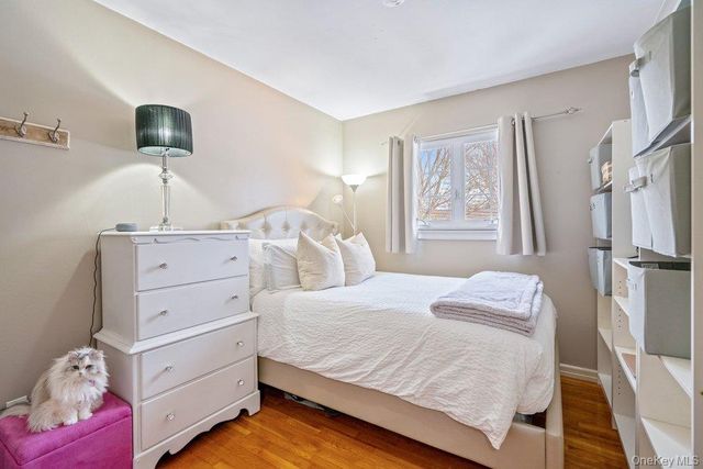 90 Babylon Avenue, West Islip, NY 11795