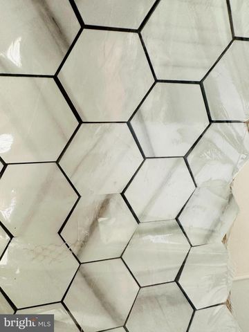 9 E POPLAR ST, Funkstown, MD 21734