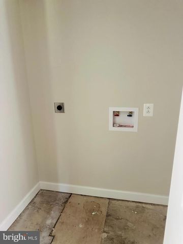 9 E POPLAR ST, Funkstown, MD 21734