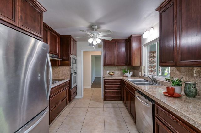 1231 W Fremont Avenue, Fresno, CA 93711