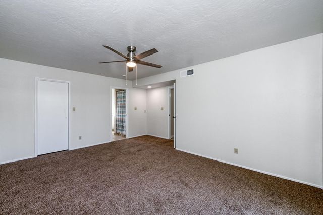 1231 W Fremont Avenue, Fresno, CA 93711