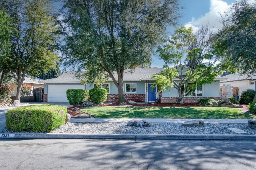 Image 1 of property listing at 1231 W Fremont Avenue, Fresno, CA 93711