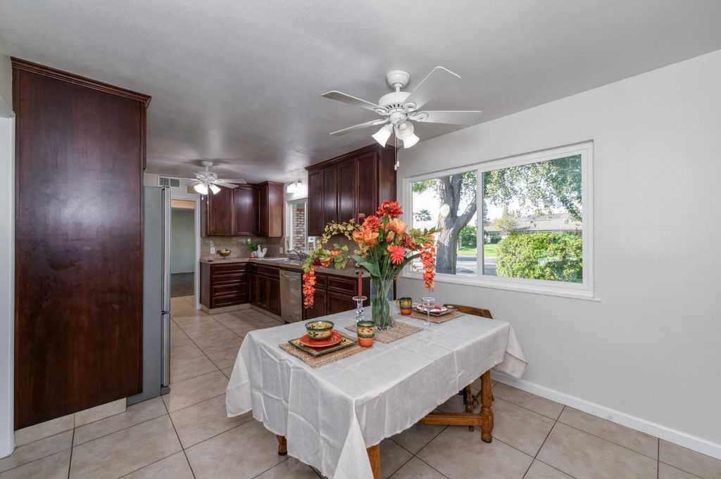 Image 13 of property listing at 1231 W Fremont Avenue, Fresno, CA 93711