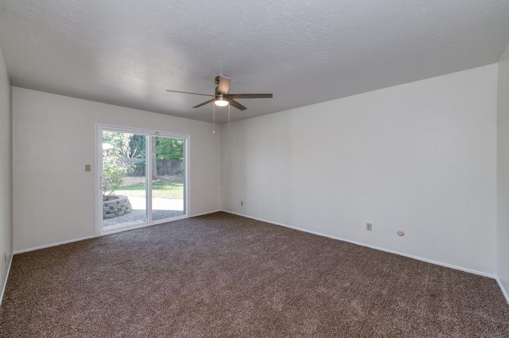 Image 23 of property listing at 1231 W Fremont Avenue, Fresno, CA 93711