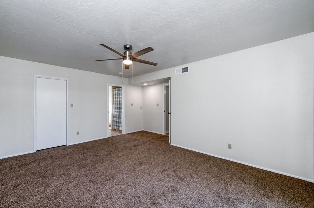 Image 24 of property listing at 1231 W Fremont Avenue, Fresno, CA 93711