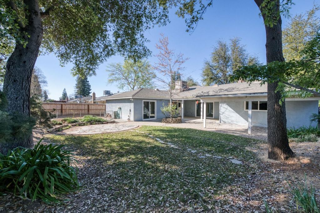 Image 31 of property listing at 1231 W Fremont Avenue, Fresno, CA 93711