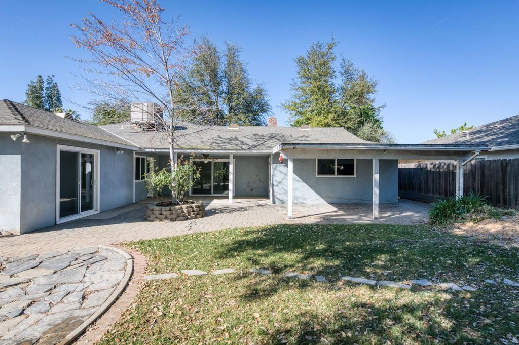 Image 32 of property listing at 1231 W Fremont Avenue, Fresno, CA 93711