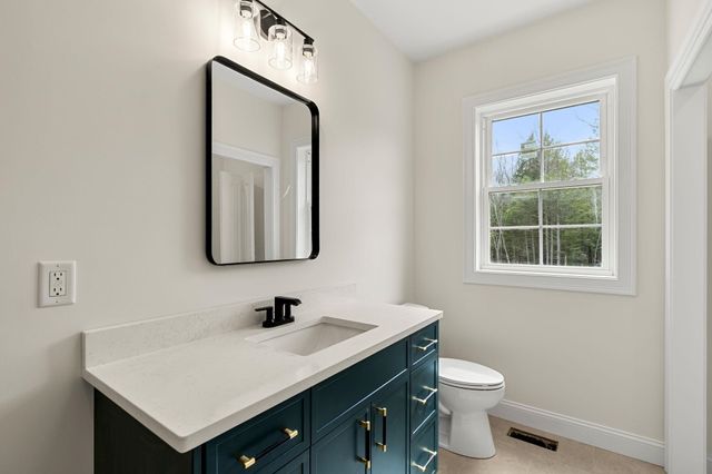 10 Blaisdell Court, Raymond, NH 03077