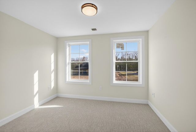 10 Blaisdell Court, Raymond, NH 03077