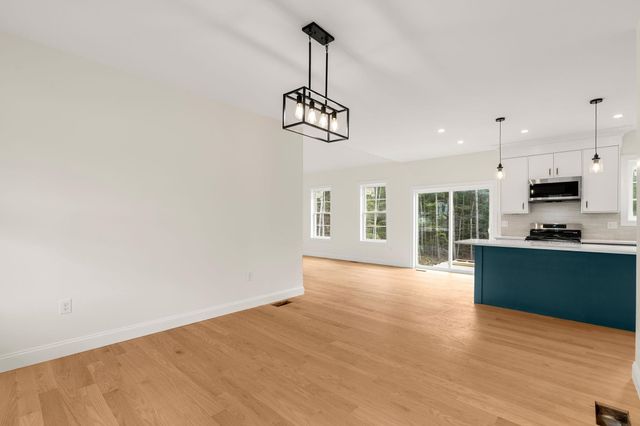 10 Blaisdell Court, Raymond, NH 03077