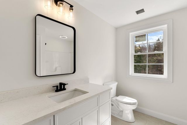 10 Blaisdell Court, Raymond, NH 03077