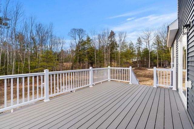 10 Blaisdell Court, Raymond, NH 03077