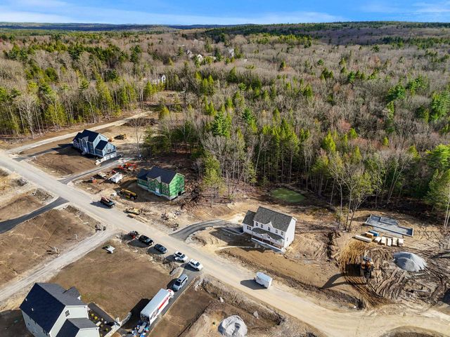 10 Blaisdell Court, Raymond, NH 03077