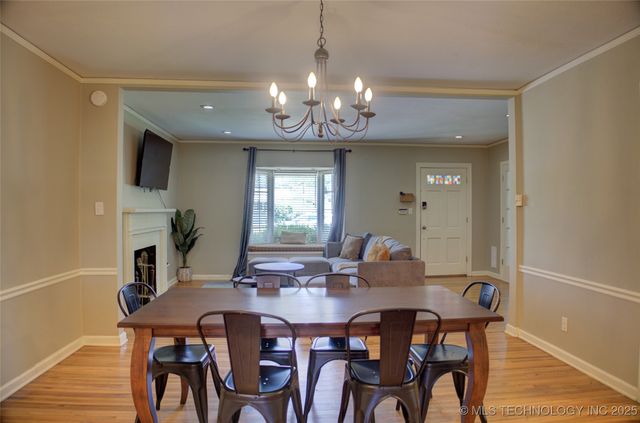 2328 S Delaware Court, Tulsa, OK 74114