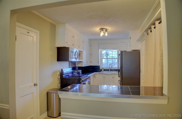 2328 S Delaware Court, Tulsa, OK 74114