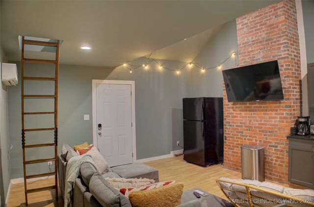 2328 S Delaware Court, Tulsa, OK 74114