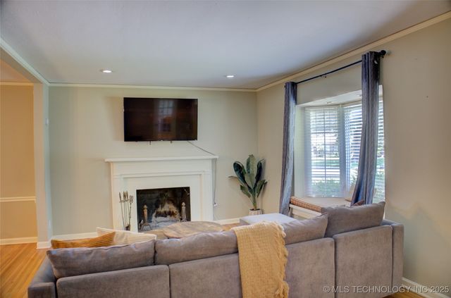 2328 S Delaware Court, Tulsa, OK 74114