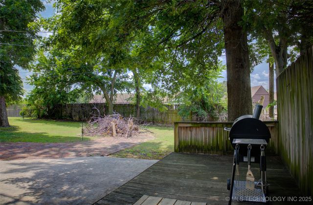 2328 S Delaware Court, Tulsa, OK 74114