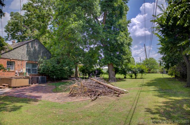 2328 S Delaware Court, Tulsa, OK 74114