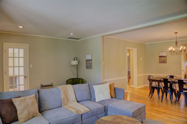 2328 S Delaware Court, Tulsa, OK 74114