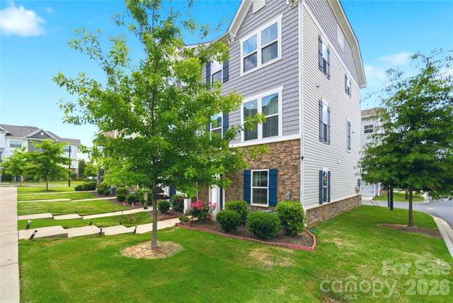 9116 Mallard Mills Drive, Charlotte, NC 28262