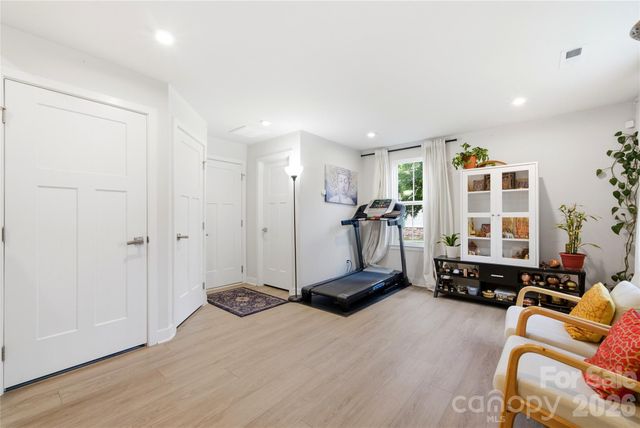 9116 Mallard Mills Drive, Charlotte, NC 28262