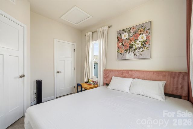 9116 Mallard Mills Drive, Charlotte, NC 28262