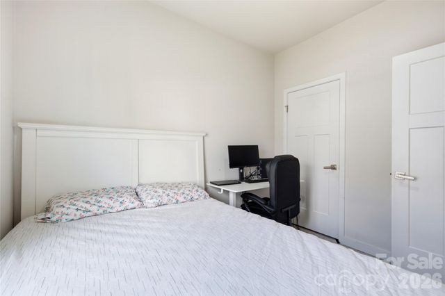 9116 Mallard Mills Drive, Charlotte, NC 28262