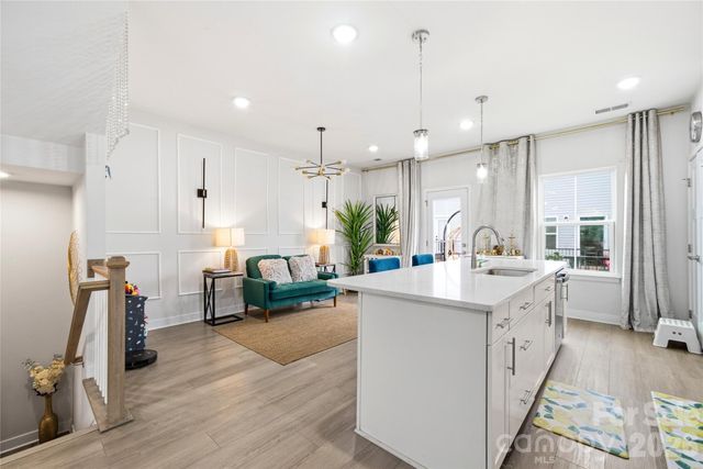 9116 Mallard Mills Drive, Charlotte, NC 28262