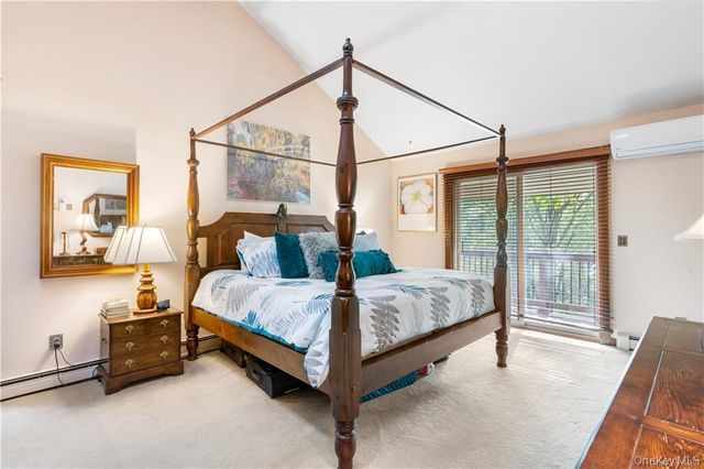 13 Kings Point Lane, Washingtonville, NY 10992