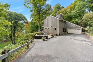 13 Kings Point Lane, Washingtonville, NY 10992
