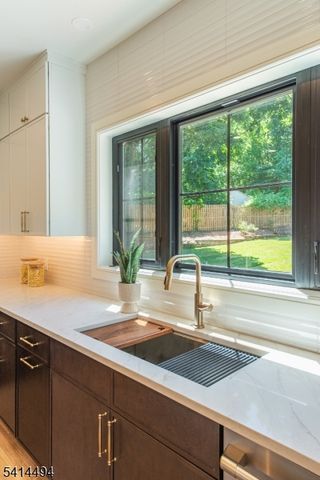 304 Greenwood Ave, Florham Park Boro, NJ 07932
