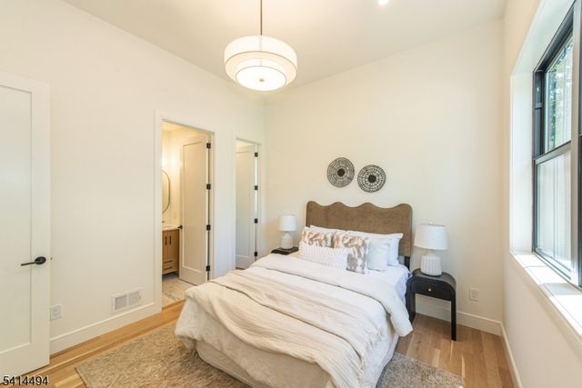 304 Greenwood Ave, Florham Park Boro, NJ 07932