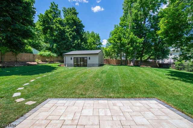 304 Greenwood Ave, Florham Park Boro, NJ 07932