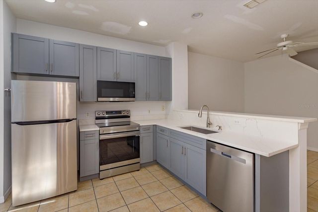 5390 PARADISE CAY CIRCLE, Kissimmee, FL 34746