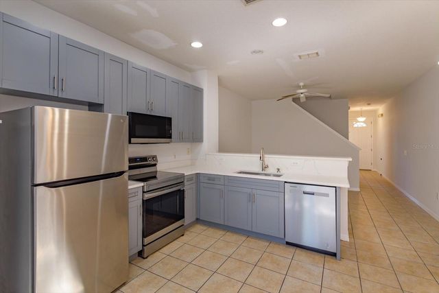 5390 PARADISE CAY CIRCLE, Kissimmee, FL 34746
