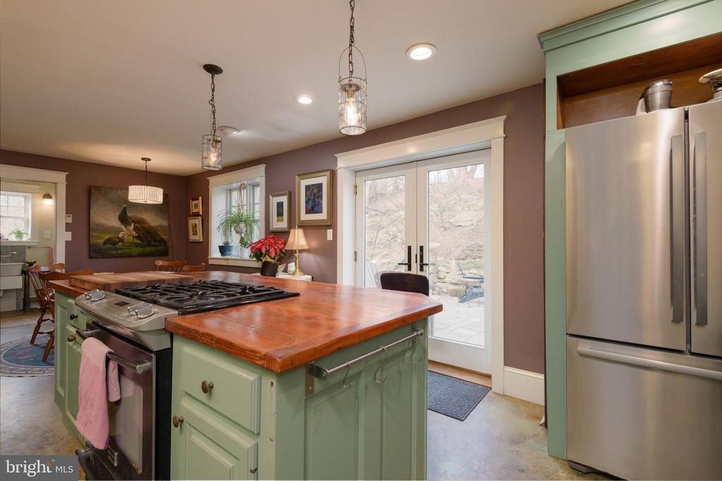 Image 5 of property listing at 7 ELK VALLEY, Elkton, MD 21921