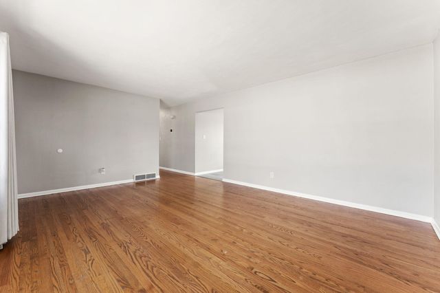 947 N Wood Street, Griffith, IN 46319