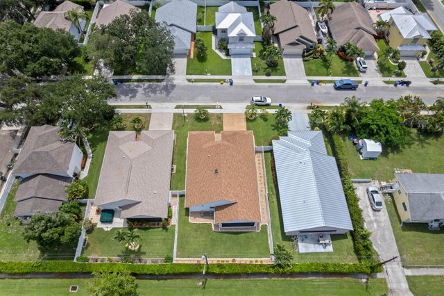 145 Pennock Landing Circle, Jupiter, FL 33458