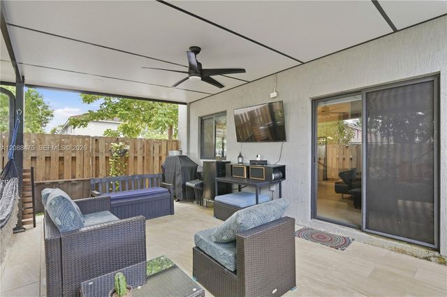 16335 SW 44th Terrace, Miami, FL 33185