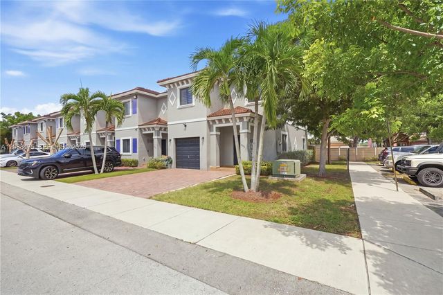 16335 SW 44th Terrace, Miami, FL 33185